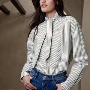 Banana Republic Una Tie Neck Blouse Medium